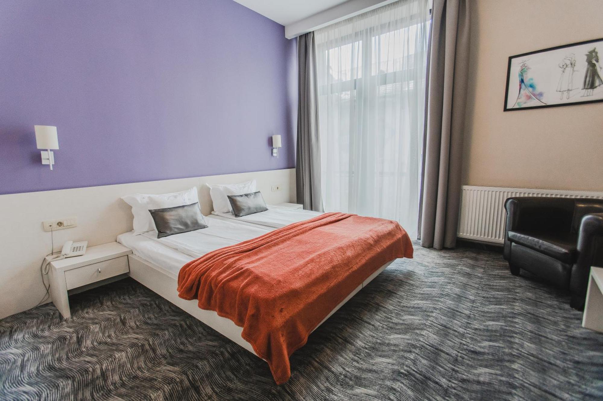 Caro Boutique Hotel Nagyvárad Kültér fotó